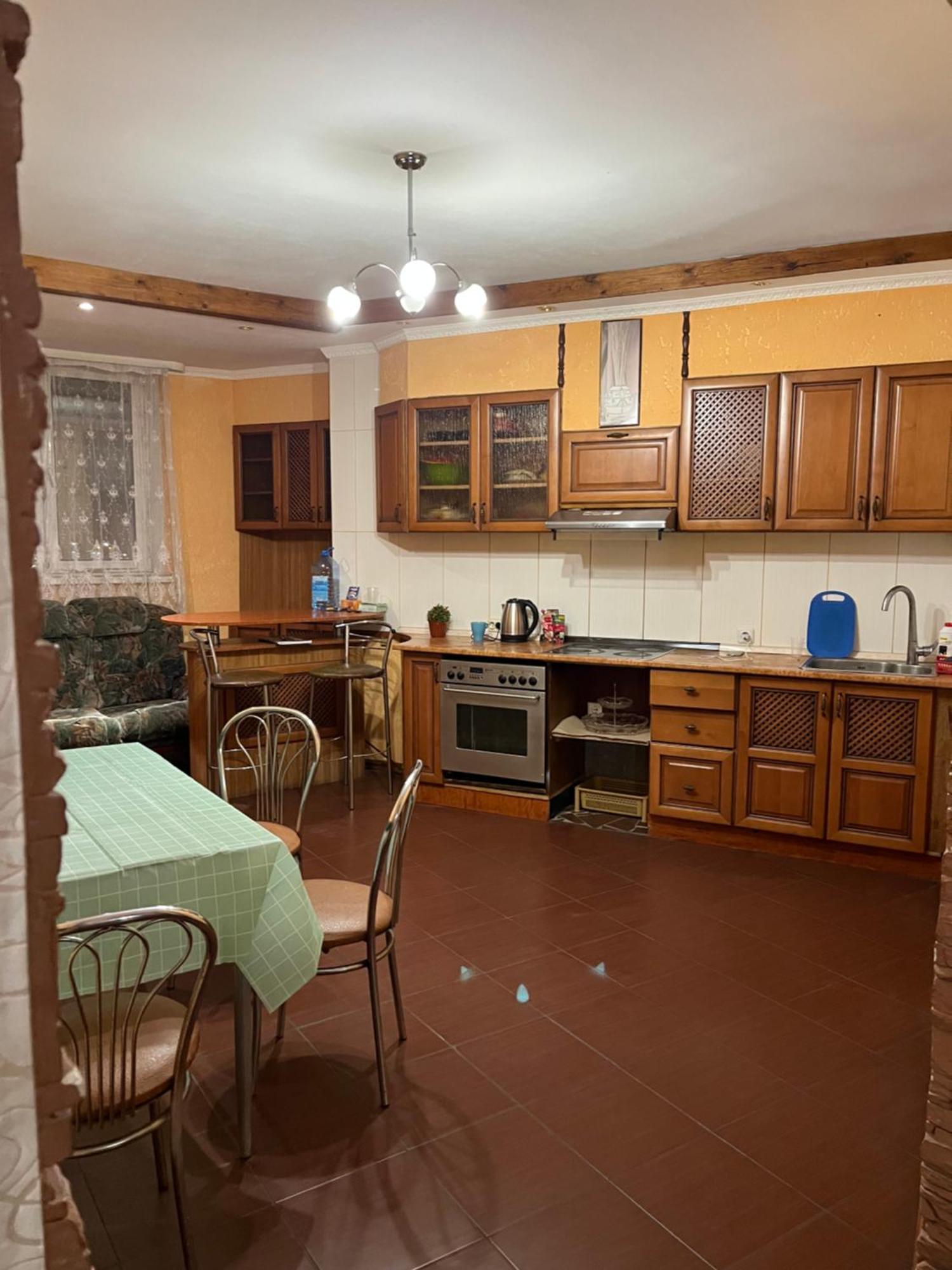 Ararat-Osokorki Hostel キエフ エクステリア 写真
